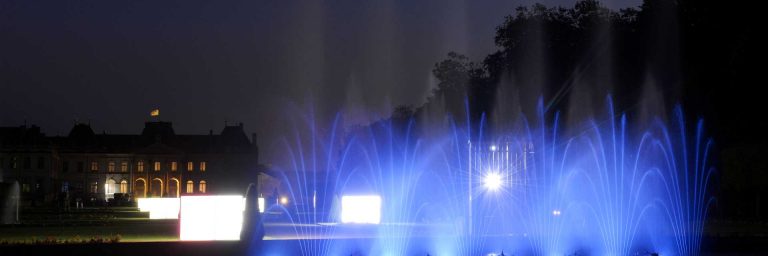 musical_fountain_chateau_luneville_2crop