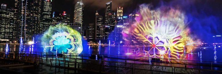 water_show_spectra_marina_bay_singapore_1