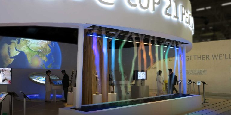 aqua_graphic_water_curtain_cop_21_paris_4