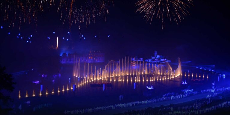 giant_water_theater_puy_du_fou_5crop