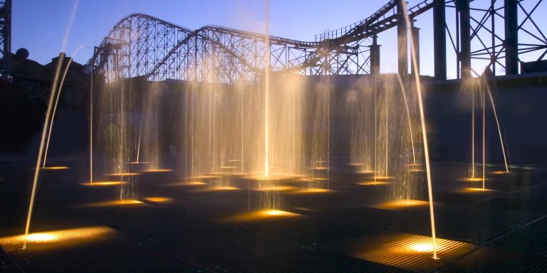 tornado_fountain_blackpool_treasure_beach_1_2bandeau