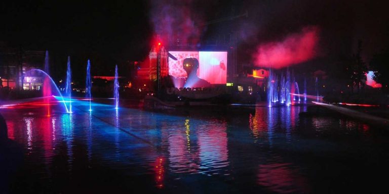 water_theater_universal_orlando_4